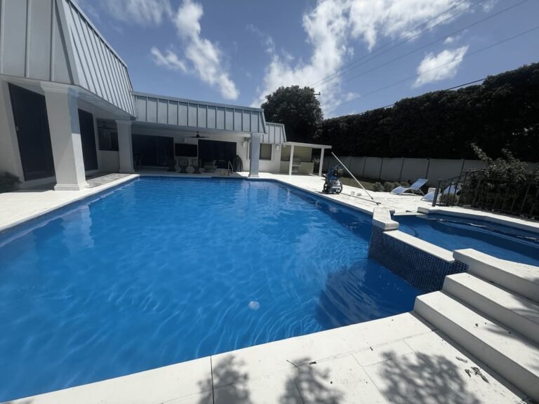 linces pool - Why Your Pool Water Gets Cloudy (And How to Fix It)