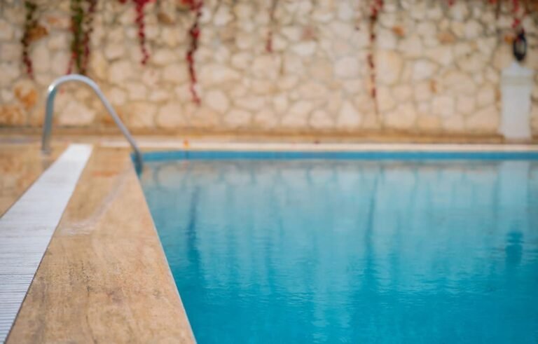 Linces pool - Weekly Pool Service vs One-Time Cleaning What’s Best for Your Pool