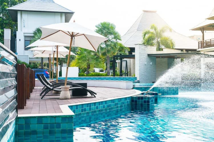 Linces pool - How to Lower Your Pool Maintenance Costs Without Sacrificing Water Quality