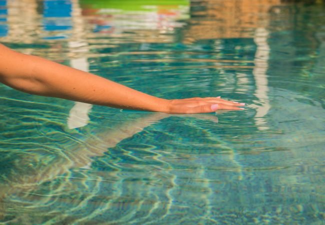 Linces Pool - Pool Chemical Balance Explained The Complete Guide for Florida Pool Owners