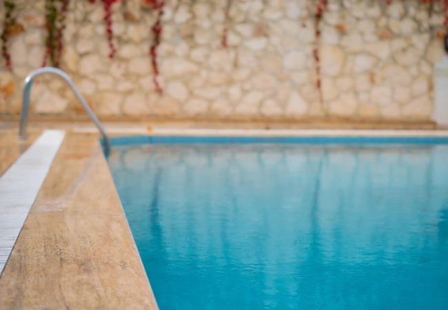 Linces pool - Weekly Pool Service vs One-Time Cleaning What’s Best for Your Pool